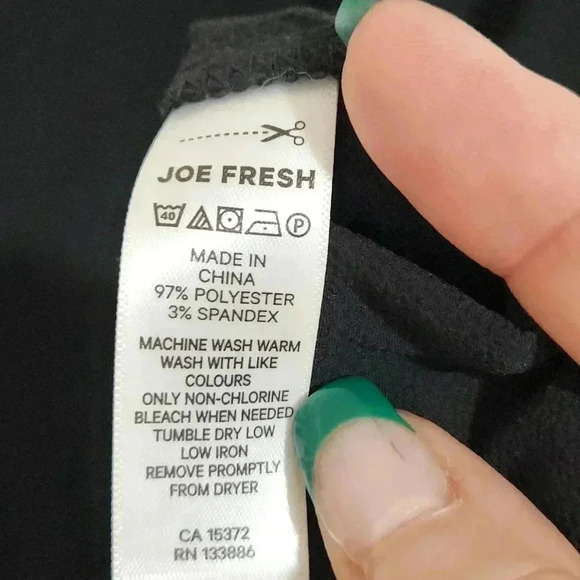 Joe Fresh black top, Size medium - Picture 3 of 7